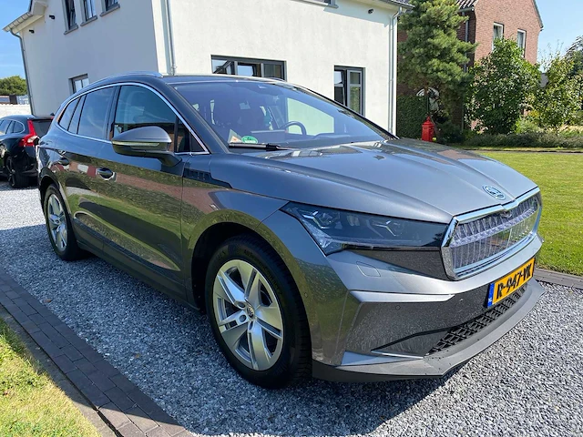 Skoda enyaq 80 - personenauto - 2023 - afbeelding 1 van  61