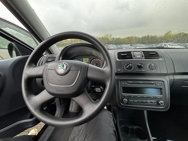 Skoda fabia 1 2 cr tdi,2011 - afbeelding 23 van  23