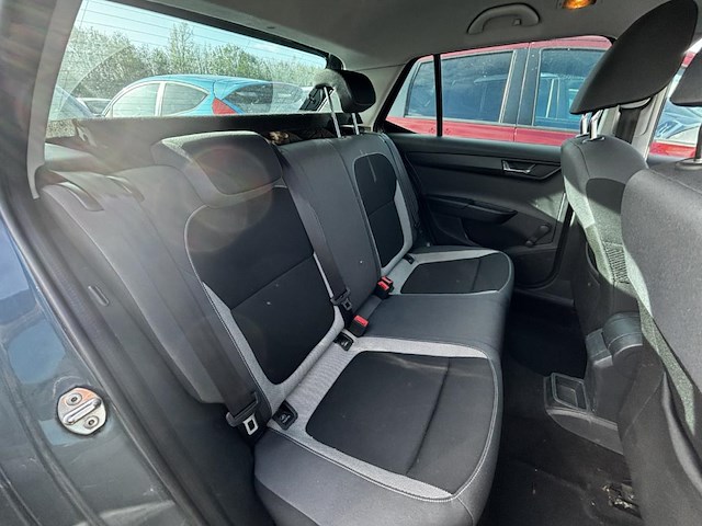 Skoda fabia 1.0i ambition,2016 - afbeelding 15 van  28