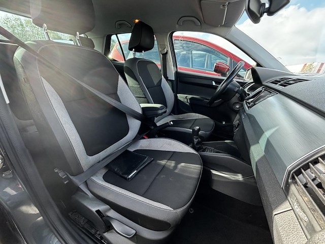 Skoda fabia 1.0i ambition,2016 - afbeelding 16 van  28