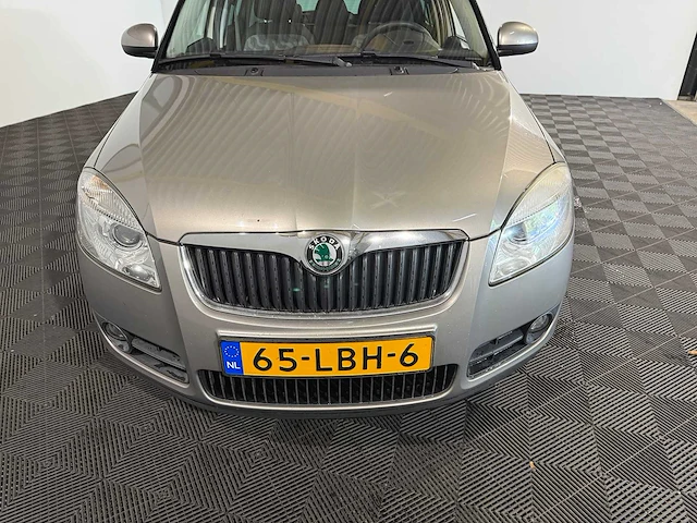 Skoda fabia 1.2-12v sprint, 65-lbh-6 - afbeelding 9 van  17