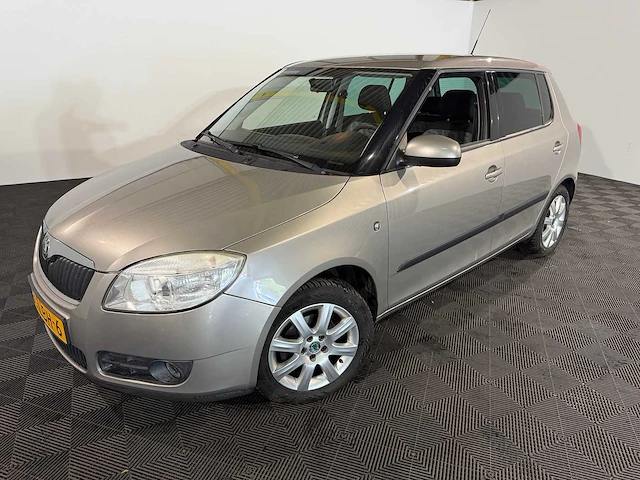 Skoda fabia 1.2-12v sprint, 65-lbh-6 - afbeelding 1 van  17