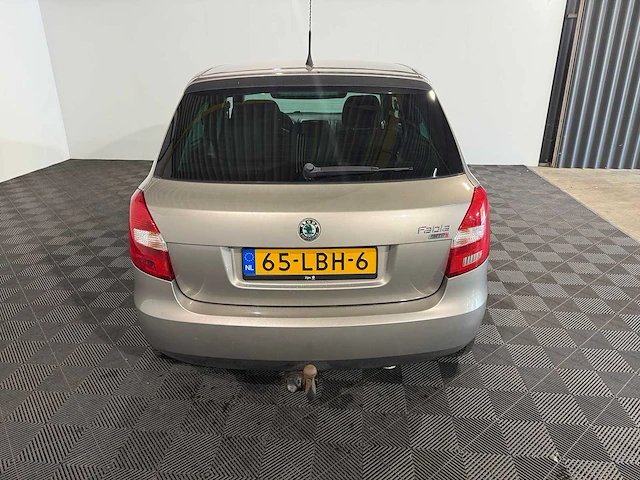 Skoda fabia 1.2-12v sprint, 65-lbh-6 - afbeelding 11 van  17