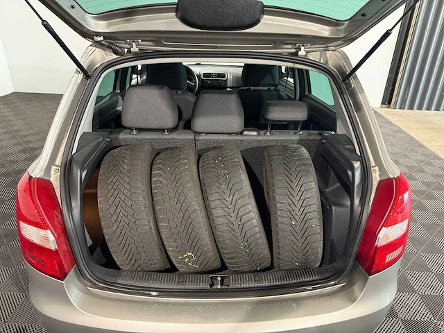 Skoda fabia 1.2-12v sprint, 65-lbh-6 - afbeelding 14 van  17