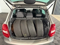 Skoda fabia 1.2-12v sprint, 65-lbh-6 - afbeelding 14 van  17