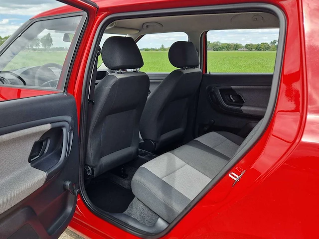 Skoda fabia 1.2 active, h-373-zl - afbeelding 9 van  19