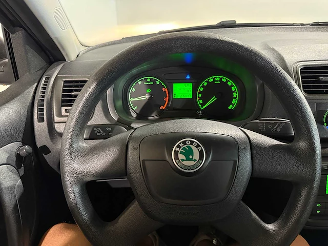 Skoda fabia 1.2 comfort, 06-jpg-9 - afbeelding 13 van  13