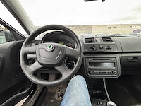 Skoda fabia 1.2i ambiente, 2011 - afbeelding 2 van  30