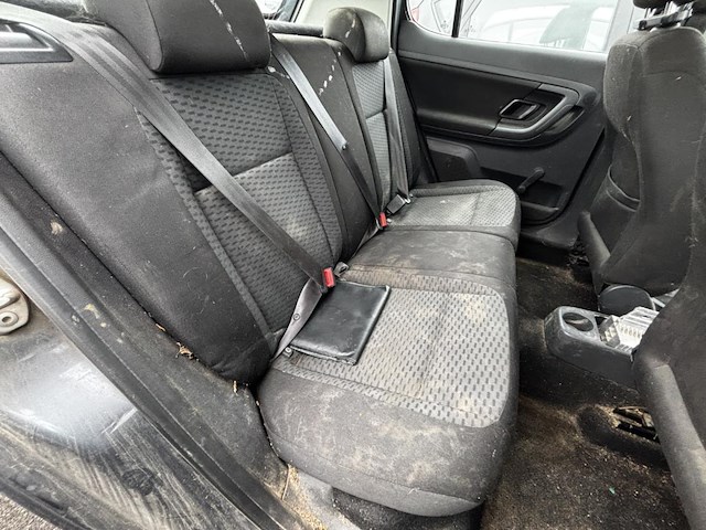 Skoda fabia 1.2i ambiente, 2011 - afbeelding 9 van  30