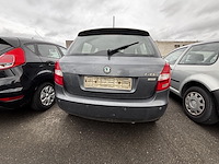 Skoda fabia 1.2i ambiente, 2011 - afbeelding 26 van  30