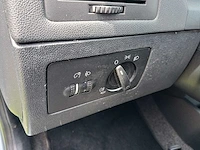 Skoda fabia 1.4 16v ambiente, 30-rj-vp - afbeelding 7 van  18