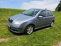 Skoda fabia 1.4 16v ambiente, 30-rj-vp - afbeelding 1 van  18