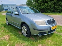 Skoda fabia 1.4 16v ambiente, 30-rj-vp - afbeelding 12 van  18
