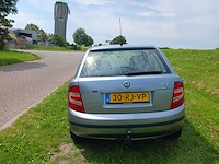 Skoda fabia 1.4 16v ambiente, 30-rj-vp - afbeelding 17 van  18