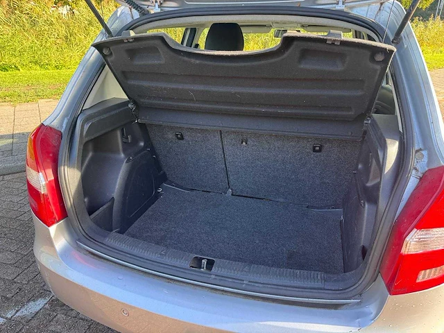 Skoda fabia 1.4-16v ambition bns , 43-kxd-4 - afbeelding 12 van  14