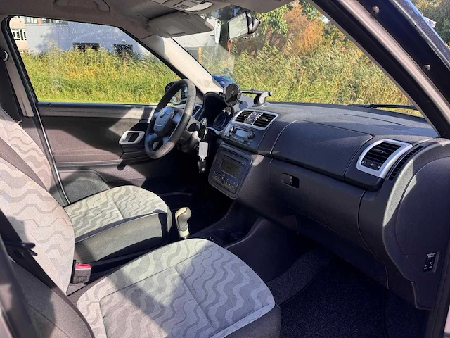 Skoda fabia 1.4-16v ambition bns , 43-kxd-4 - afbeelding 5 van  14