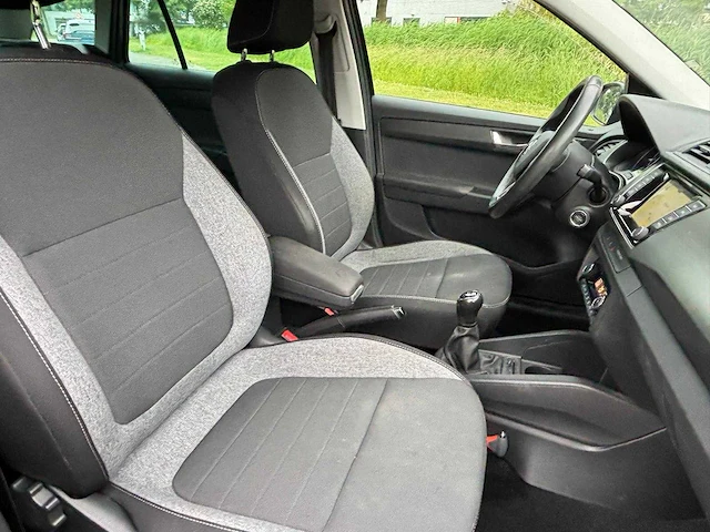 Skoda fabia combi 1.0 tsi business edition; h-030-sp - afbeelding 9 van  18