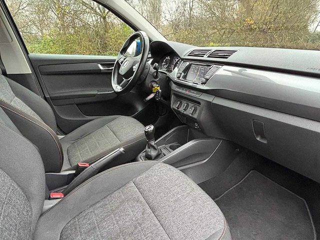 Skoda fabia combi 1.0 tsi business edition; k-641-xp - afbeelding 9 van  12