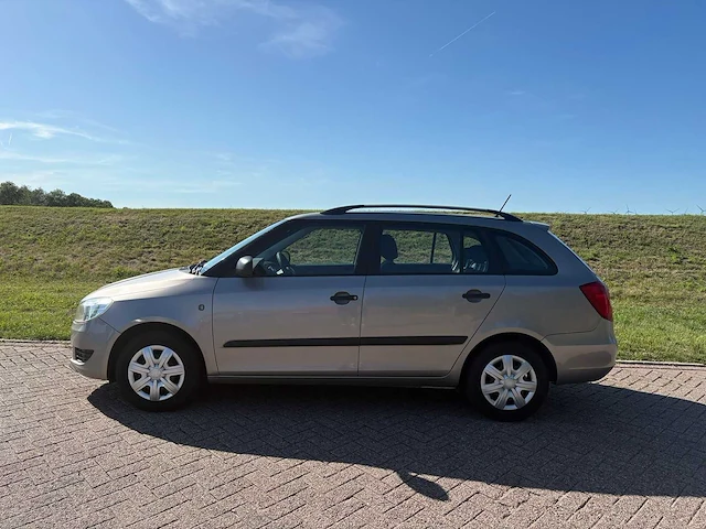 Skoda fabia combi 1.2-12v fresh , 40-tnh-1 - afbeelding 16 van  25