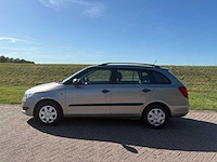 Skoda fabia combi 1.2-12v fresh , 40-tnh-1 - afbeelding 16 van  25
