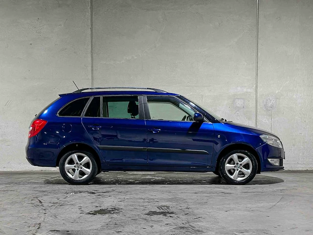 Skoda fabia combi 1.2 tsi tour 86pk 2012, 70-xvd-5 - afbeelding 33 van  36