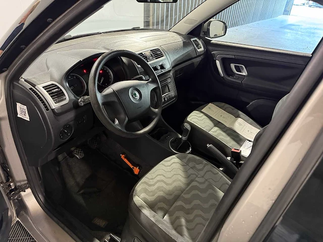 Skoda fabia combi 1.4-16v ambiente, 73-hkn-1 - afbeelding 18 van  18