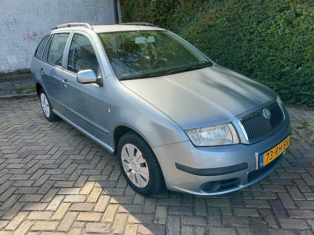 Skoda fabia combi 1.4-16v ambiente , 73-rh-sr - afbeelding 10 van  17