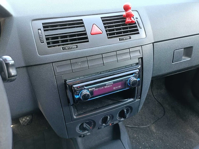 Skoda fabia combi 1.4-16v ambiente , 73-rh-sr - afbeelding 3 van  17