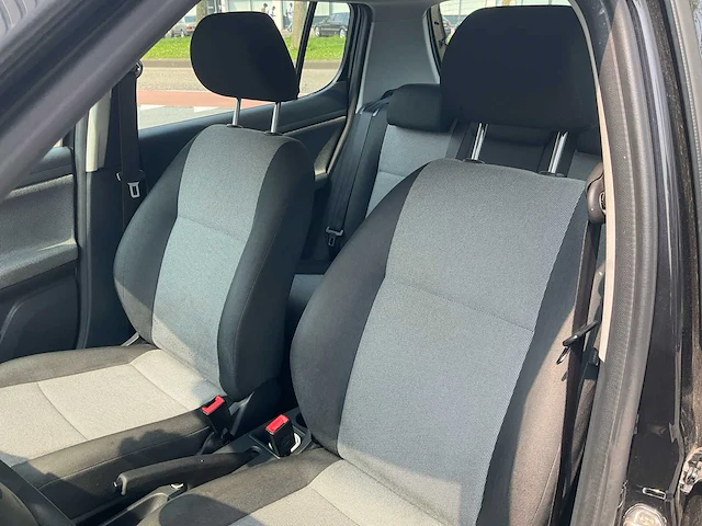 Skoda fabia elektrische ramen airco navi radio - afbeelding 4 van  25