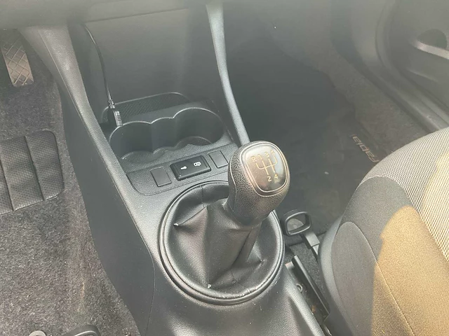 Skoda fabia elektrische ramen airco navi radio - afbeelding 14 van  25
