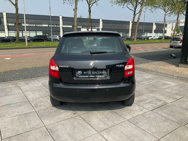 Skoda fabia elektrische ramen airco navi radio - afbeelding 20 van  25