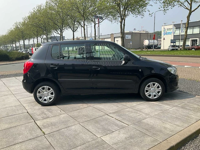Skoda fabia elektrische ramen airco navi radio - afbeelding 22 van  25