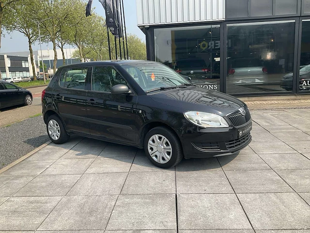 Skoda fabia elektrische ramen airco navi radio - afbeelding 23 van  25