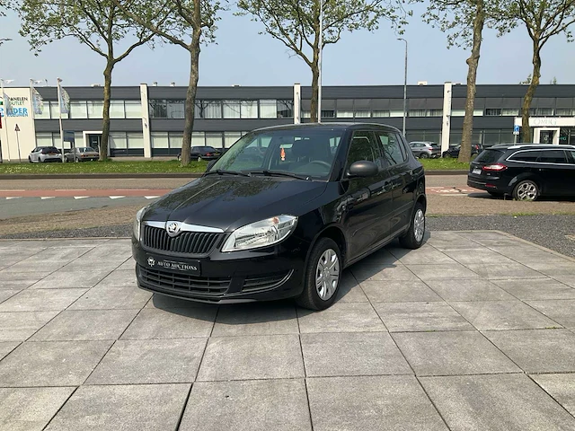 Skoda fabia elektrische ramen airco navi radio - afbeelding 25 van  25