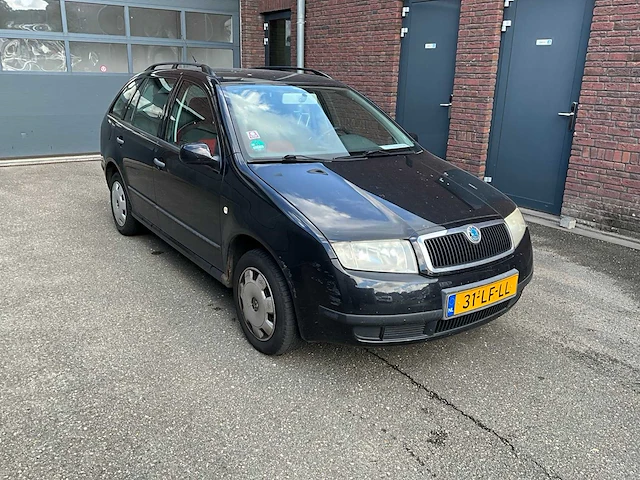 Skoda fabia kombi - personenauto (schade) - afbeelding 6 van  12