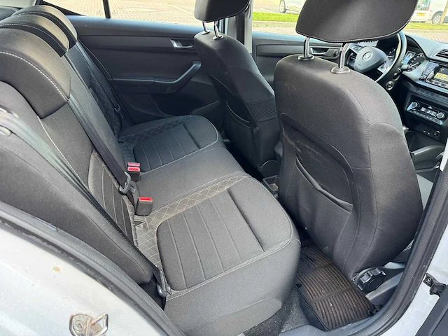 Skoda fabia sport 1.2 81kw ds, 6989 - afbeelding 2 van  25