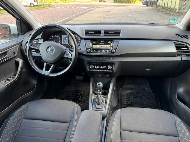Skoda fabia sport 1.2 81kw dsg sty 46000 km 1e eigenaar 6989 - afbeelding 6 van  25