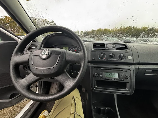 Skoda fabia sw 1.2 cr tdi ambiente dpf,2010 - afbeelding 3 van  32
