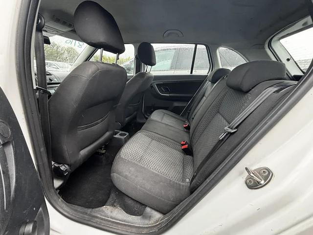 Skoda fabia sw 1.2 cr tdi ambiente dpf,2010 - afbeelding 8 van  32