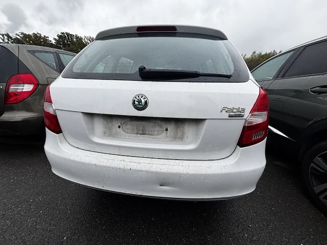 Skoda fabia sw 1.2 cr tdi ambiente dpf,2010 - afbeelding 28 van  32