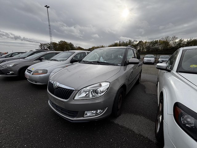 Skoda fabia sw 1.2 cr tdi classic dpf, 2011 - afbeelding 1 van  32