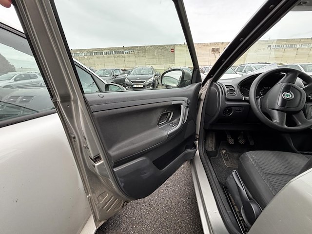 Skoda fabia sw 1.2 cr tdi classic dpf, 2011 - afbeelding 30 van  32