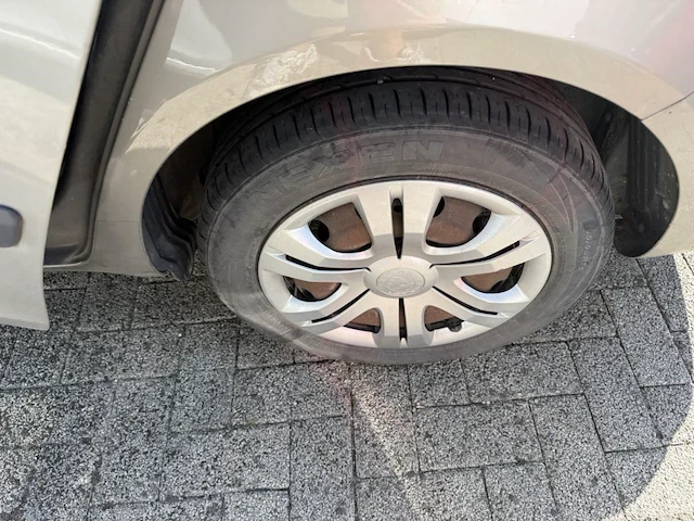 Skoda fabia sw 1.6 cr tdi ambiente dpf 90, 2010 - afbeelding 6 van  22