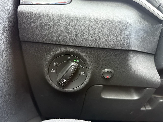 Skoda karoq 1 6 cr tdi scr ambition,2019 - afbeelding 9 van  25