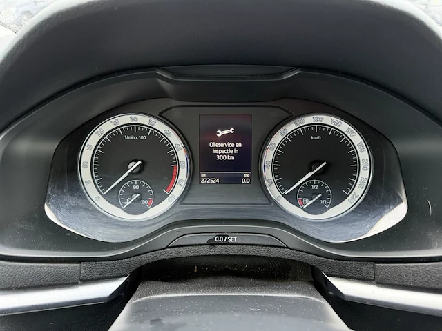 Skoda karoq 1 6 cr tdi scr ambition,2019 - afbeelding 10 van  25