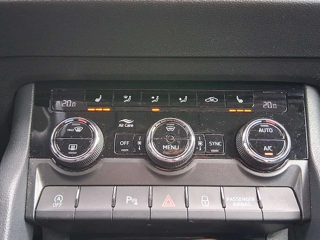 Skoda karoq 1.5 tsi act ambition 2018 | xp-003-d - afbeelding 17 van  35