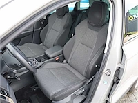 Skoda karoq 1.5 tsi automaat 2020 panoramadak virtual canton audio keyless go & entry dodehoeksensor - afbeelding 5 van  40