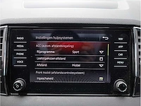 Skoda karoq 1.5 tsi automaat 2020 panoramadak virtual canton audio keyless go & entry dodehoeksensor - afbeelding 17 van  40
