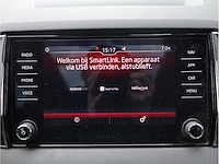 Skoda karoq 1.5 tsi automaat 2020 panoramadak virtual canton audio keyless go & entry dodehoeksensor - afbeelding 19 van  40