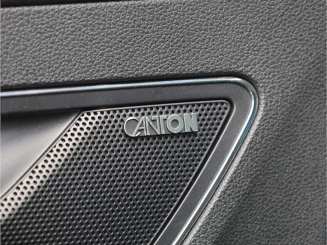Skoda karoq 1.5 tsi automaat 2020 panoramadak virtual canton audio keyless go & entry dodehoeksensor - afbeelding 24 van  40